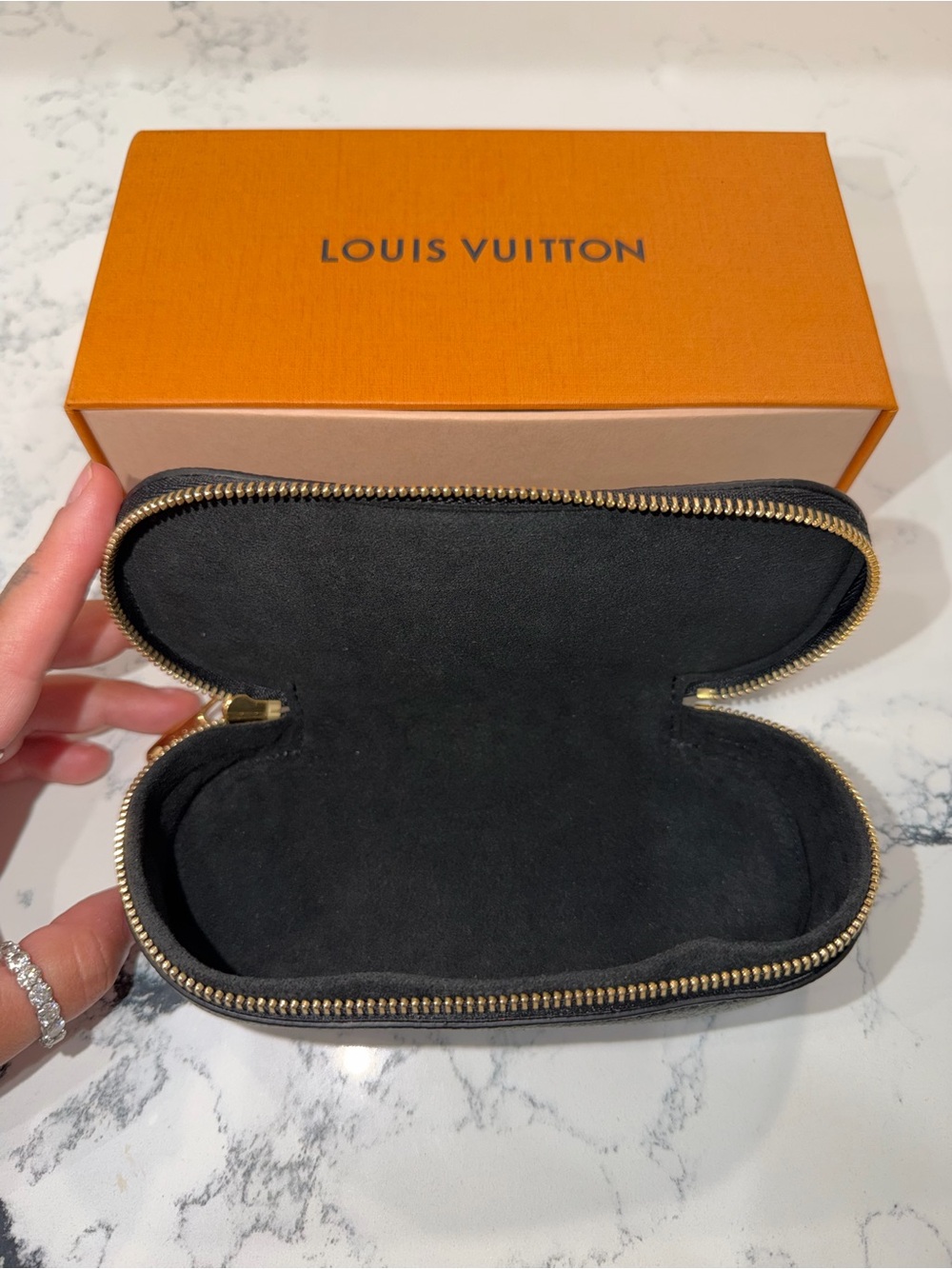 Louis Vuitton Empriente Sunglass Pouch - Picture 4 of 4